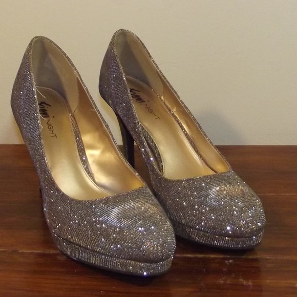 FIONI Clothing Shoes - Fioni Night High Heels Silver Glitter Size 9.5